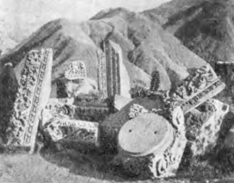 Армения. Гарни. Фрагменты орнаментальной резьбы языческого храма, I в.