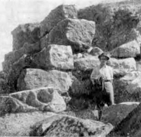 Армения. Гарни. Крепостная стена, III—II вв. до н. э.; базальтовые блоки стенной кладки