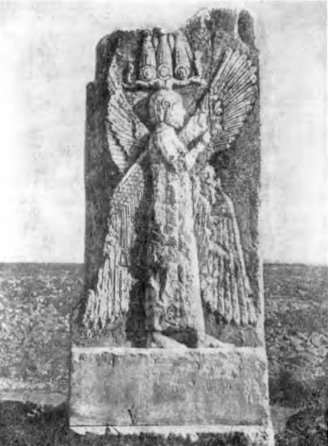 Пасаргады, 550-е годы до н.э.. Дворец Кира. Пилон