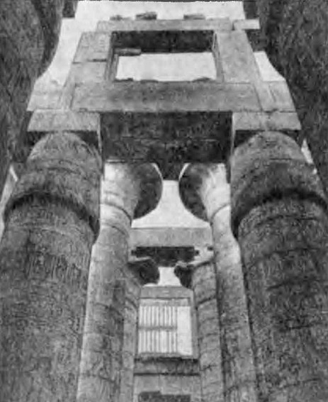 Карнак при Сети I. Храм Амона. Центральный пролет гипостильного зала