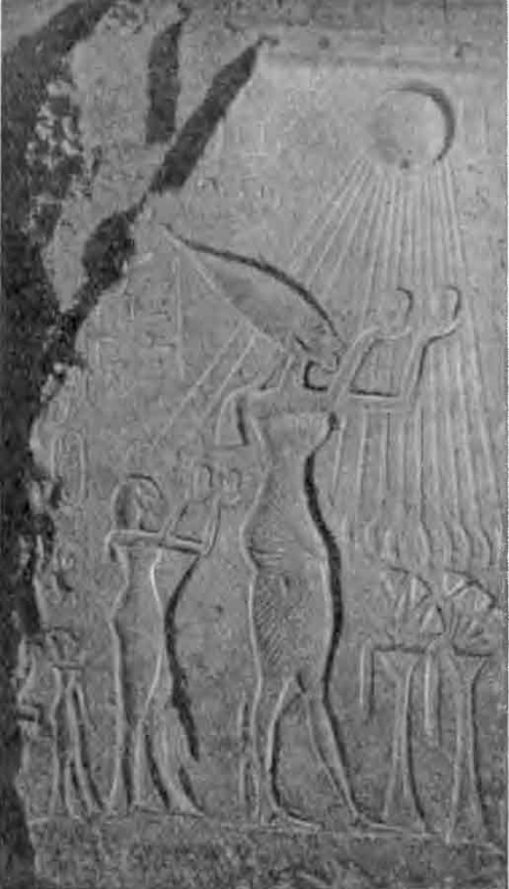 Карнак. Рельеф Эхнатона и его семьи, молящихся богу Атону. Известняк