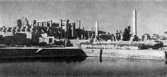 Храмы в Фивах. Комплекс храмов в Карнаке. Общий вид