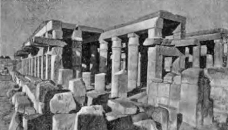 Храмы в Фивах. Карнак. «Праздничный храм» Тутмеса III. Вид с юго-запада